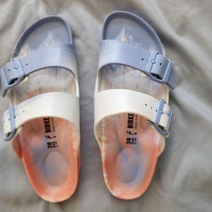 Birkenstock Arizona Sandal - size 7.5 Womens